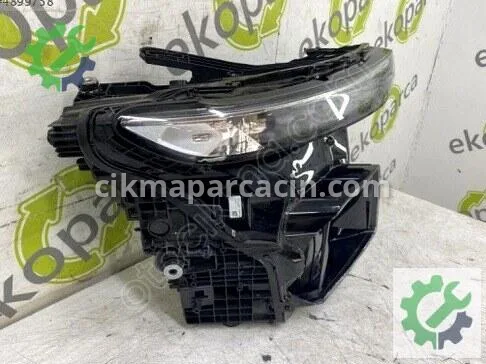 Audi Q3 Sağ Ön Far 83H941034 çıkma parça