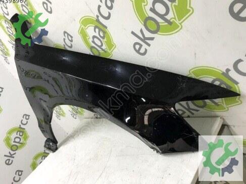 Audi Q5 Sağ Ön Çamurluk 8R0821106 çıkma parça