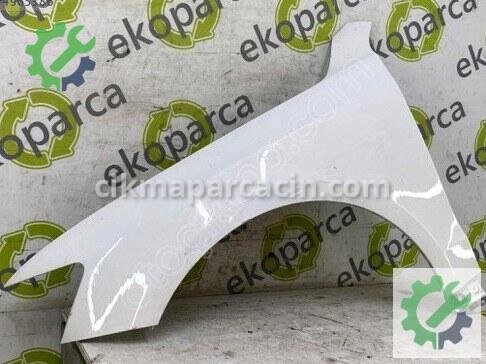 Audi Q5 Sol Ön Çamurluk 8R0821105 çıkma parça