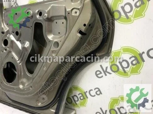 Audi Q5 Sağ Arka Kapı 8R0833052B çıkma parça