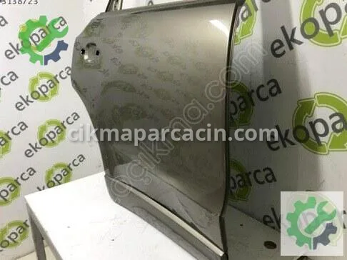 Audi Q5 Sağ Arka Kapı 8R0833052B çıkma parça