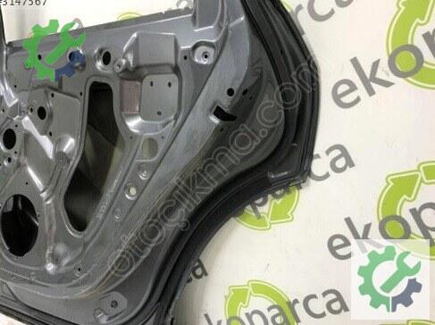 Audi Q5 Sağ Arka Kapı 8R0833052B çıkma parça