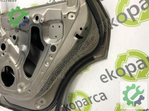 Audi Q5 Sağ Arka Kapı 8R0833052B çıkma parça