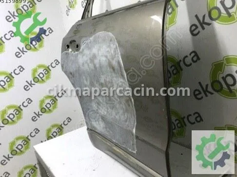 Audi Q5 Sağ Arka Kapı 8R0833052B çıkma parça