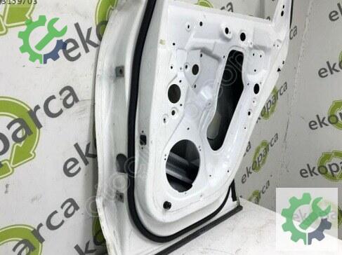 Audi Q5 Sağ Arka Kapı 8R0833052B çıkma parça
