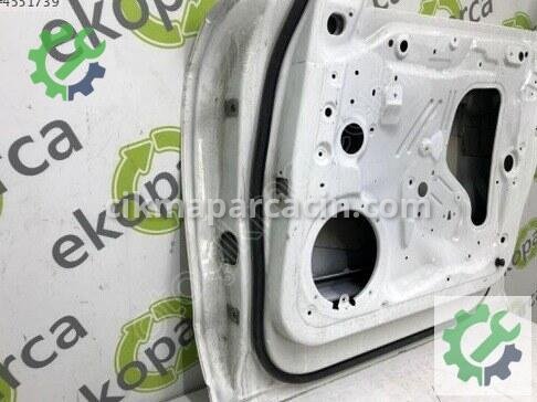 Audi Q5 Sağ Ön Kapı 8R0831052E çıkma parça