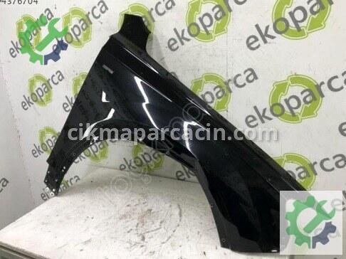 Audi Q7 Sağ Ön Çamurluk 4M0821106 çıkma parça