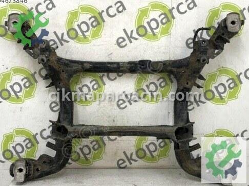 Audi Q7 Arka Travers 4M0500025 çıkma parça