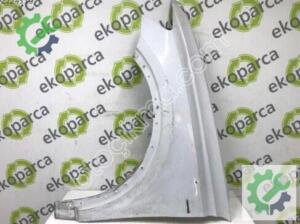 AUDI Q8 2020 2024 SOL ÖN ÇAMURLUK 4M8821105