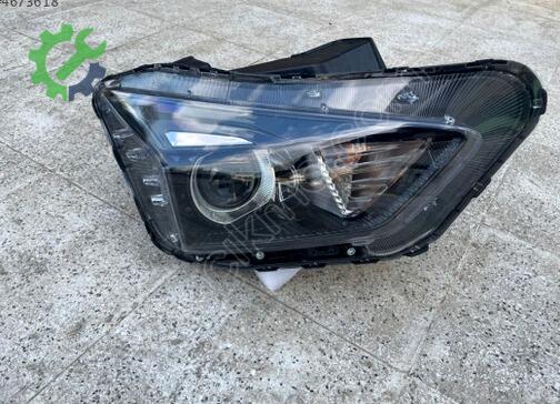 Hyundai Bayon Sağ Ön Far çıkma parça