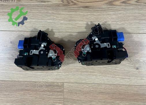 Volkswagen Caddy Kapı Kilidi 3D1837016A çıkma parça