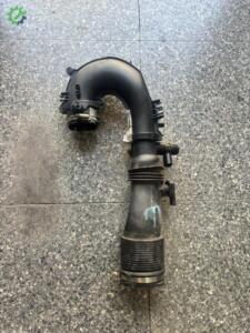 MERCEDES M270 ÇIKMA HAVA EMİŞ BORUSU A2700901029 A2700901129