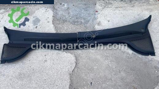 Volkswagen VW CC Ön Cam Izgarası çıkma parça