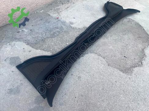 Volkswagen VW CC Ön Cam Izgarası 3C8819403 çıkma parça