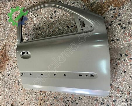 Renault Clio Sağ Ön Kapı 7751472476 çıkma parça