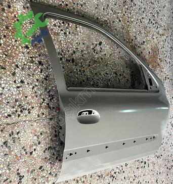Renault Clio Sağ Ön Kapı 7751472476 çıkma parça