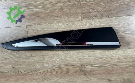 Renault Clio Kapı Çıtası 828765910R çıkma parça