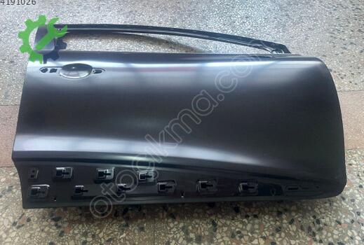 Renault Clio Sağ Ön Kapı 801008302R çıkma parça
