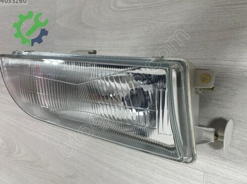 Toyota Corolla Sağ Ön Far 81110-1E180 çıkma parça
