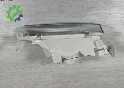 Toyota Corolla Sağ Ön Far 81110-1E180 çıkma parça