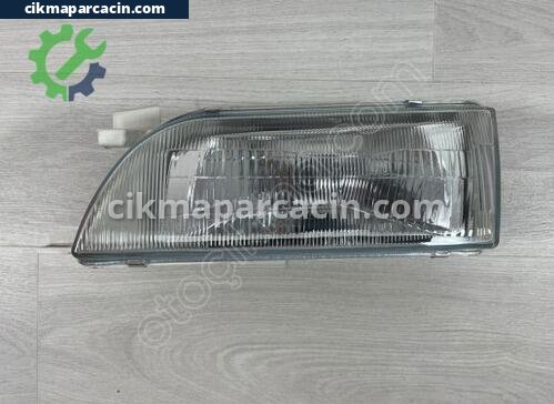 Toyota Corolla Sol Ön Far çıkma parça
