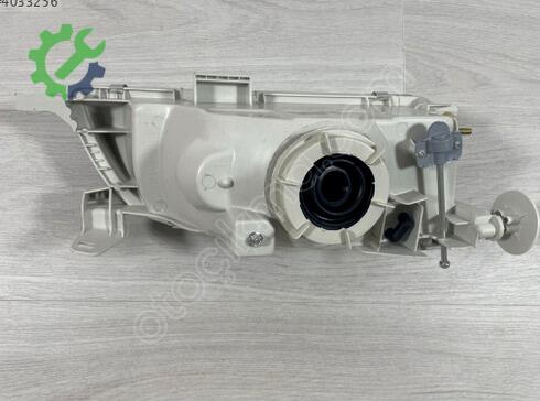 Toyota Corolla Sol Ön Far 811501E440 çıkma parça