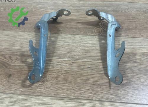 Toyota Corolla Kaput Menteşesi çıkma parça