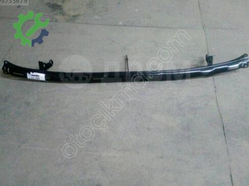 Toyota Corolla Ön Tampon Demiri çıkma parça