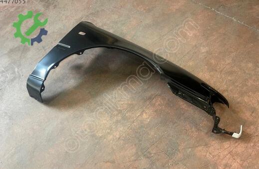 Toyota Corolla Sağ Ön Çamurluk 538011E800 çıkma parça