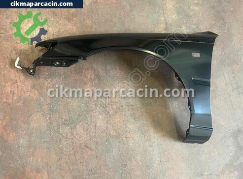 Toyota Corolla Sol Ön Çamurluk çıkma parça