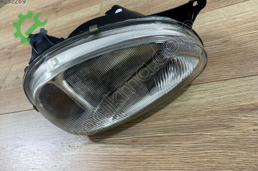 Opel Corsa Sağ Ön Far 1216487 çıkma parça