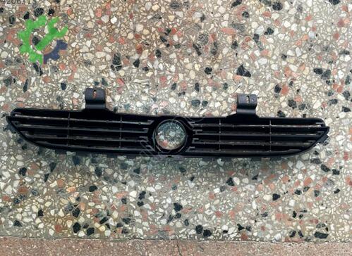 Opel Corsa Ön Panjur 6320043 çıkma parça
