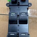 CR-V CAM AÇMA DÜĞMESİ ÖN SOL 2007 2008 2012 SIFIR 35750-SWA-G01-A