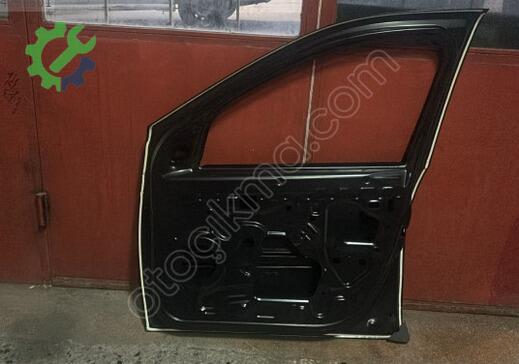 Dacia Duster Sağ Ön Kapı 801006719R çıkma parça