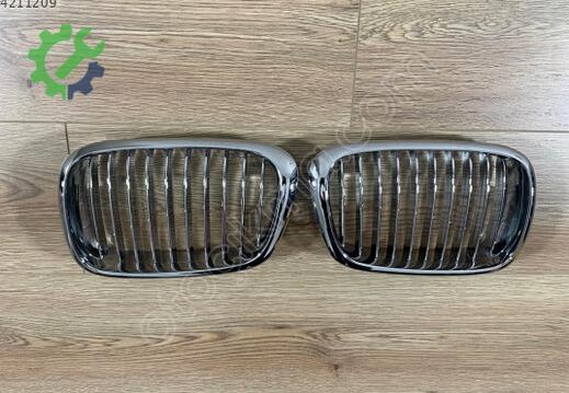 BMW 5 Serisi Ön Panjur 51138159315 çıkma parça