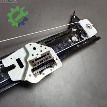 BMW X5 Sağ Arka Cam Krikosu 51357125060 çıkma parça