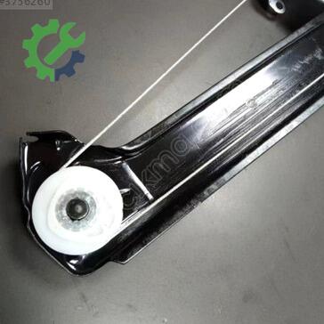 BMW X5 Sağ Arka Cam Krikosu 51357125060 çıkma parça