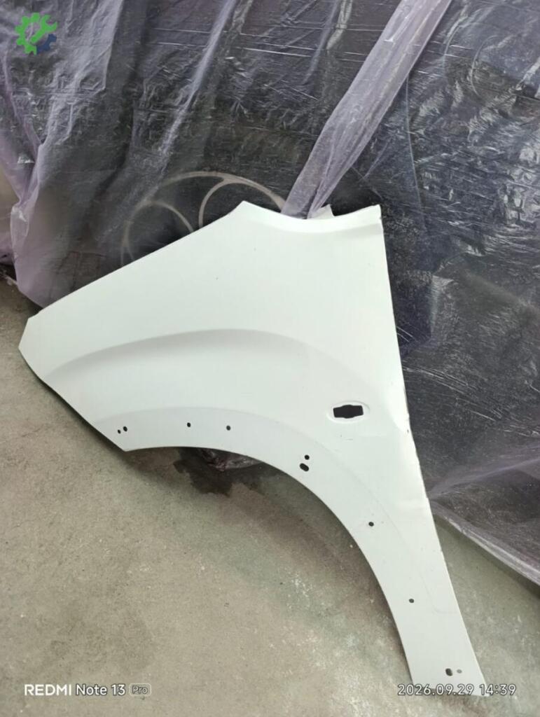 Peugeot Rifter Sol Çamurluk çıkma parça
