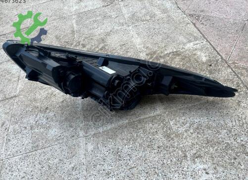 Hyundai Elantra Sağ Ön Far 921023X030 çıkma parça