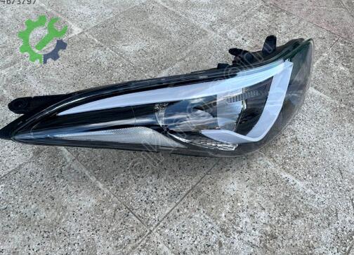 Hyundai Elantra Sağ Ön Far 92102-3X210 çıkma parça