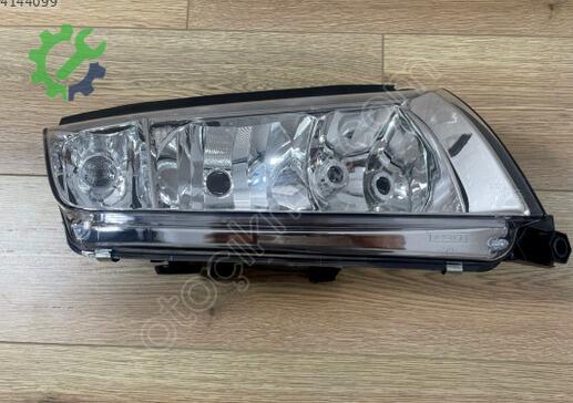 Skoda Fabia Sağ Ön Far 6Y1941016H çıkma parça