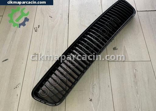 Skoda Fabia Tampon Izgarası çıkma parça