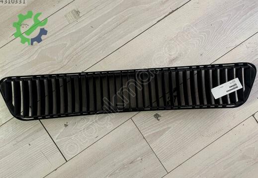 Skoda Fabia Tampon Izgarası 6Y0853677D çıkma parça