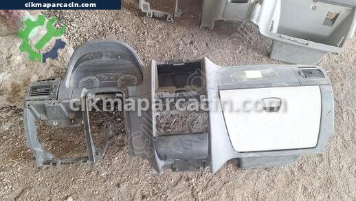Fiat Albea Göğüslük çıkma parça