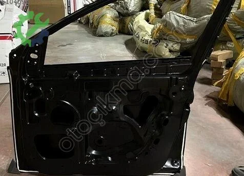 Renault Fluence Sağ Ön Kapı 801000321R çıkma parça