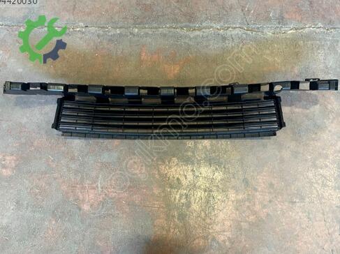Renault Fluence Ön Panjur 622540015R çıkma parça