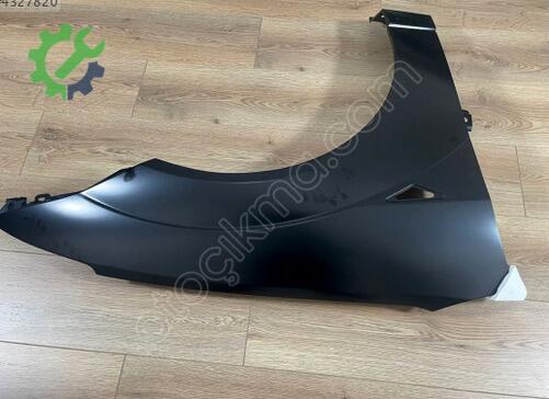 Ford Focus Sağ Ön Çamurluk XS4116015AU çıkma parça