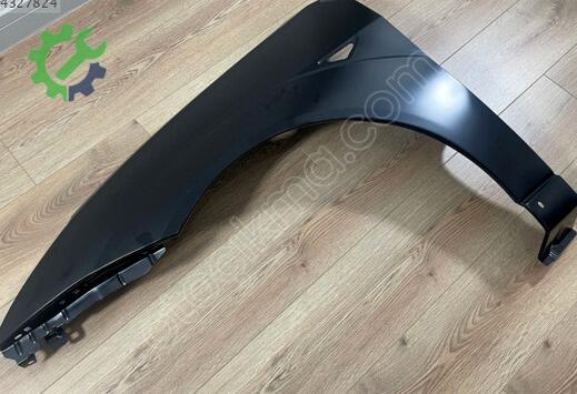 Ford Focus Sol Ön Çamurluk XS4116016CG çıkma parça