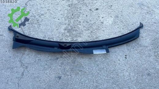 Volkswagen Golf Ön Cam Izgarası 1J1819415B çıkma parça