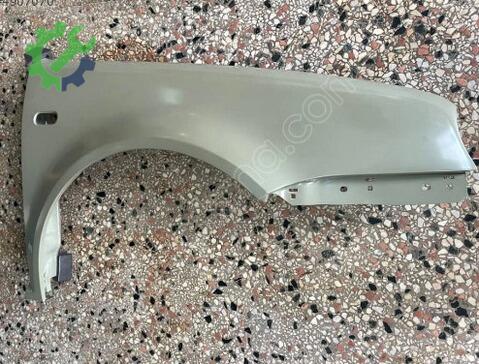 Volkswagen Golf Sağ Ön Çamurluk 1J0821022 çıkma parça